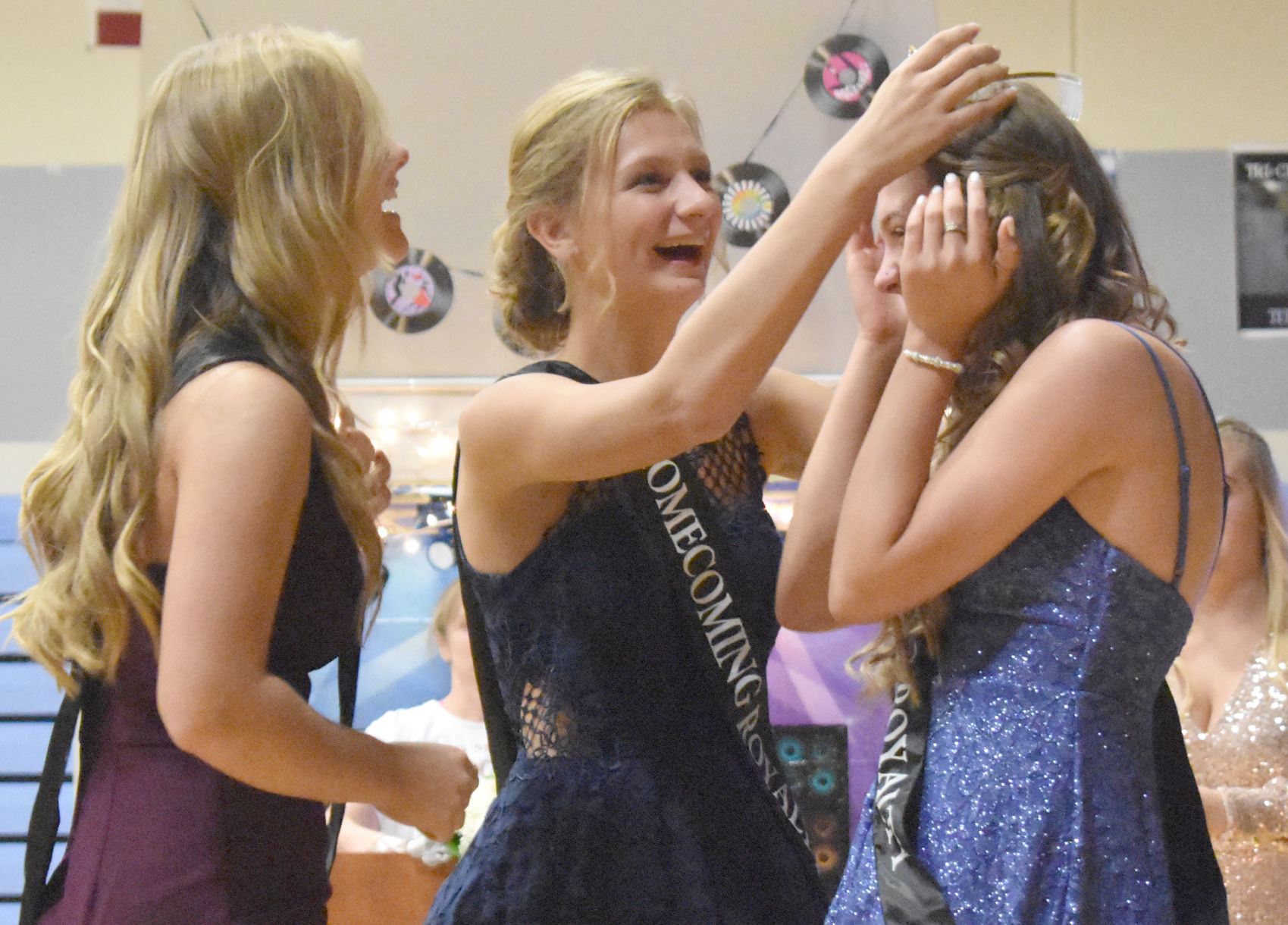 Keilee Westlie crowned.jpg